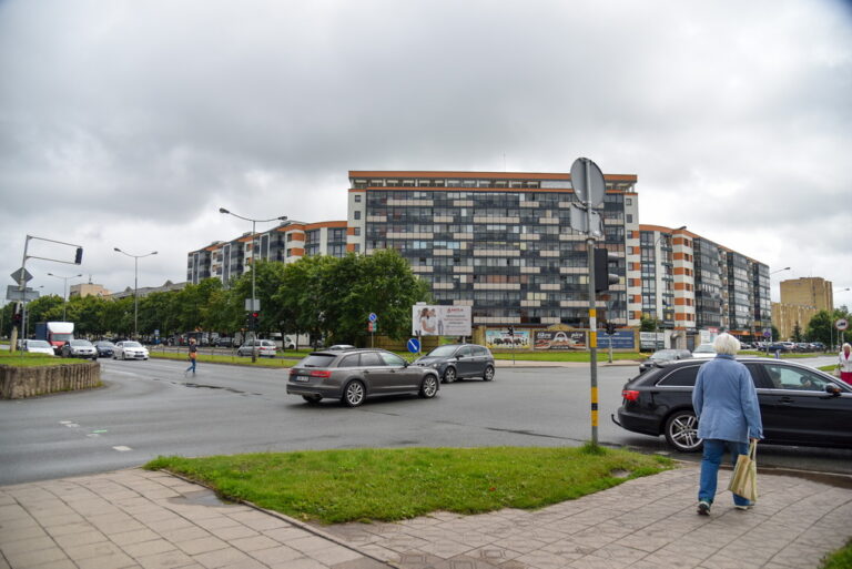 Karštuoju tašku Panevėžyje laikoma ir Klaipėdos–Projektuotojų– Dariaus ir Girėno gatvių sankryža, kur per ketverius metus buvo devyni eismo įvykiai. P. ŽIDONIO nuotr.