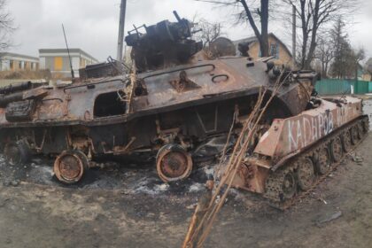 Kijevo pakraštyje esančias ir per Rusijos puolimą labiausiai šiame regione nukentėjusias Gostomelio, Bučos ir Irpinės gyvenvietes kartu su kolega iš Japonijos lankėme visą savaitę.