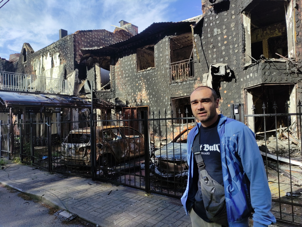 Statybų inžinierius Vaslilijus konoplenka gailisi, kad jo meistrų statytą namą mikrorajone „Čekiški rūmai“ teks griauti. E. BUTRIMO nuotr.