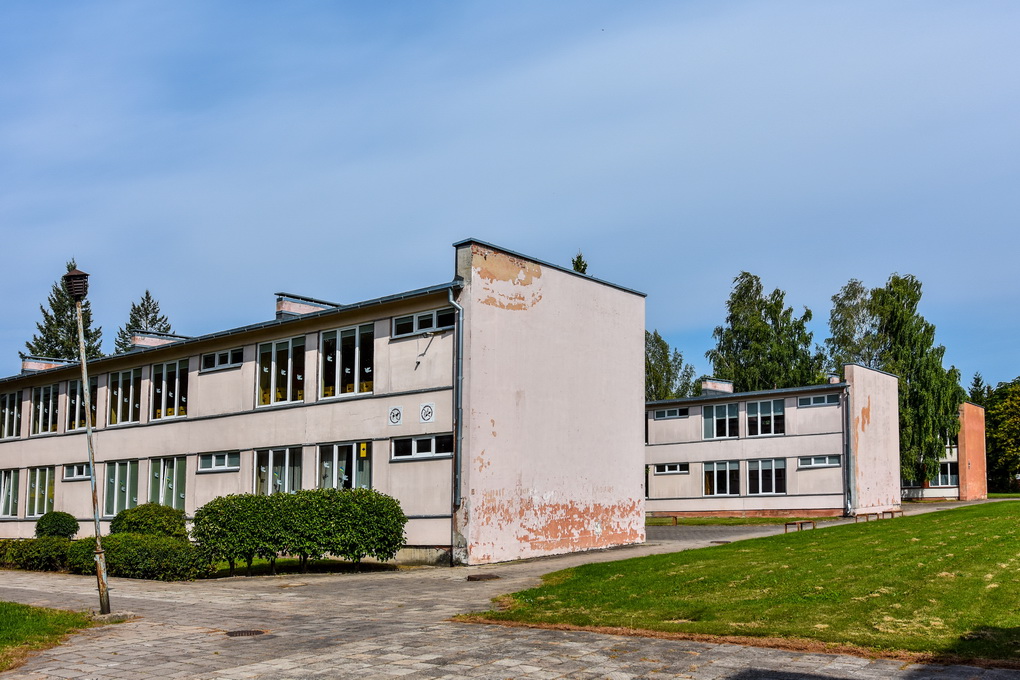 Rugpjūčio 31-oji – paskutinė „Aušros“ progimnazijos gyvavimo diena. Jau nuo rugsėjo joje įsikurs Apskaitos centras, tvarkysiantis miesto švietimo įstaigų buhalteriją. G. KARTANO nuotr.