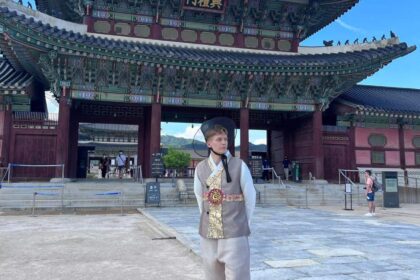 Pietų Korėja, palyginus su mums gerai žinomomis jos kaimynėmis Kinija ar Japonija, lietuviams dar sąlyginai neatrastas kraštas, apie kurį sklando daug gandų ir mitų.