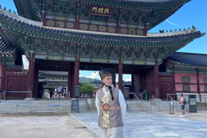 Pietų Korėja, palyginus su mums gerai žinomomis jos kaimynėmis Kinija ar Japonija, lietuviams dar sąlyginai neatrastas kraštas, apie kurį sklando daug gandų ir mitų.