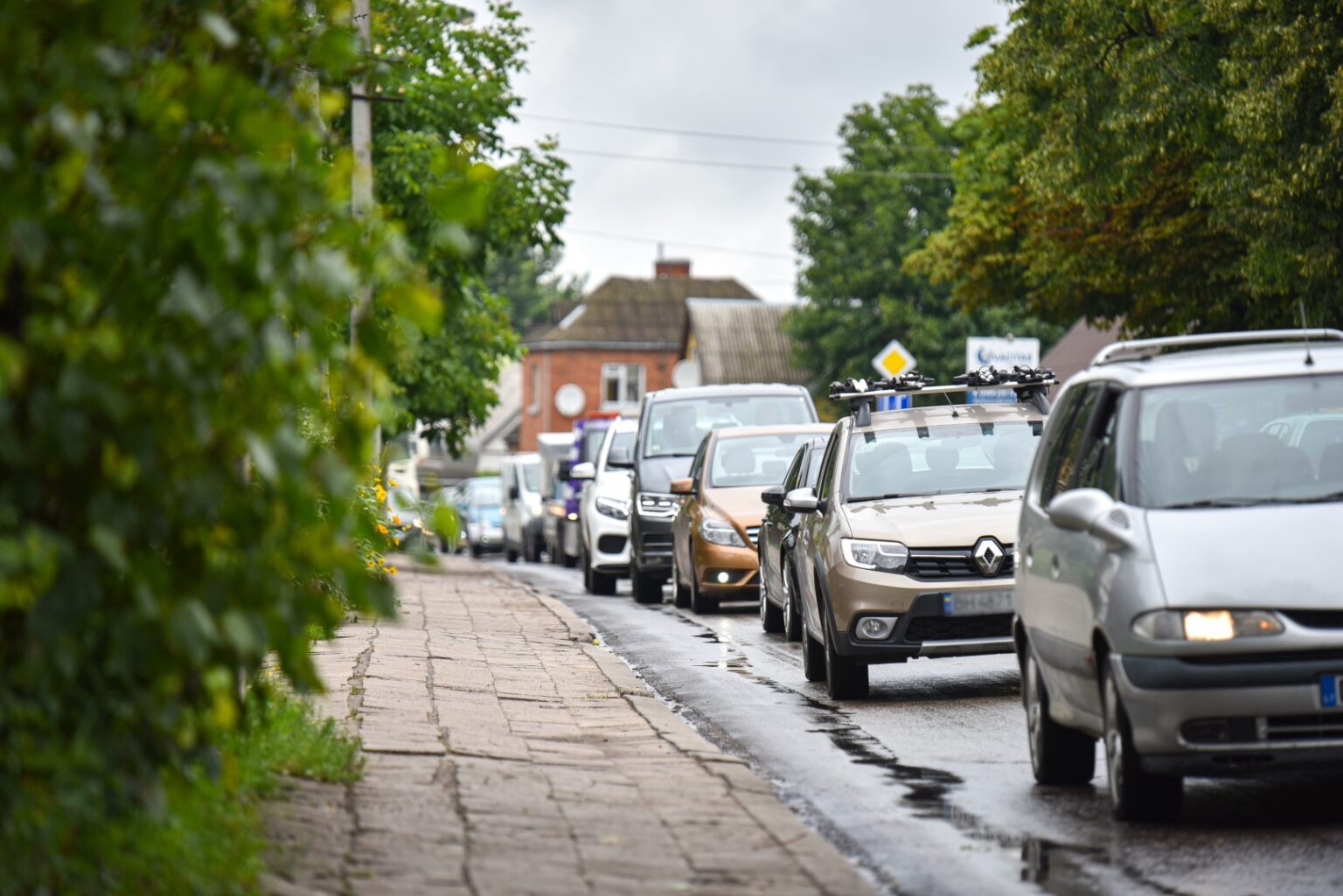 Panevėžiui rekordiniai automobilių kamščiai arterinėse Paliūniškio ir Smėlynės gatvėse po mėnesio turi ištirpti.