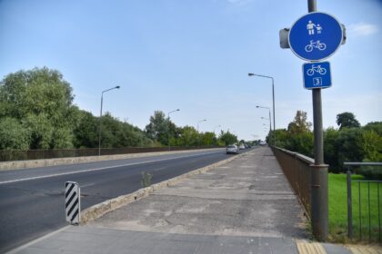 Jau daugiau nei metus be pėsčiųjų tilto, jungiančio Senvagę ir A. Jakšto gatvę, gyvenantys panevėžiečiai kitąmet statybininkų pastolius turėtų pamatyti ir ant Nemuno g. tilto per Nevėžį.