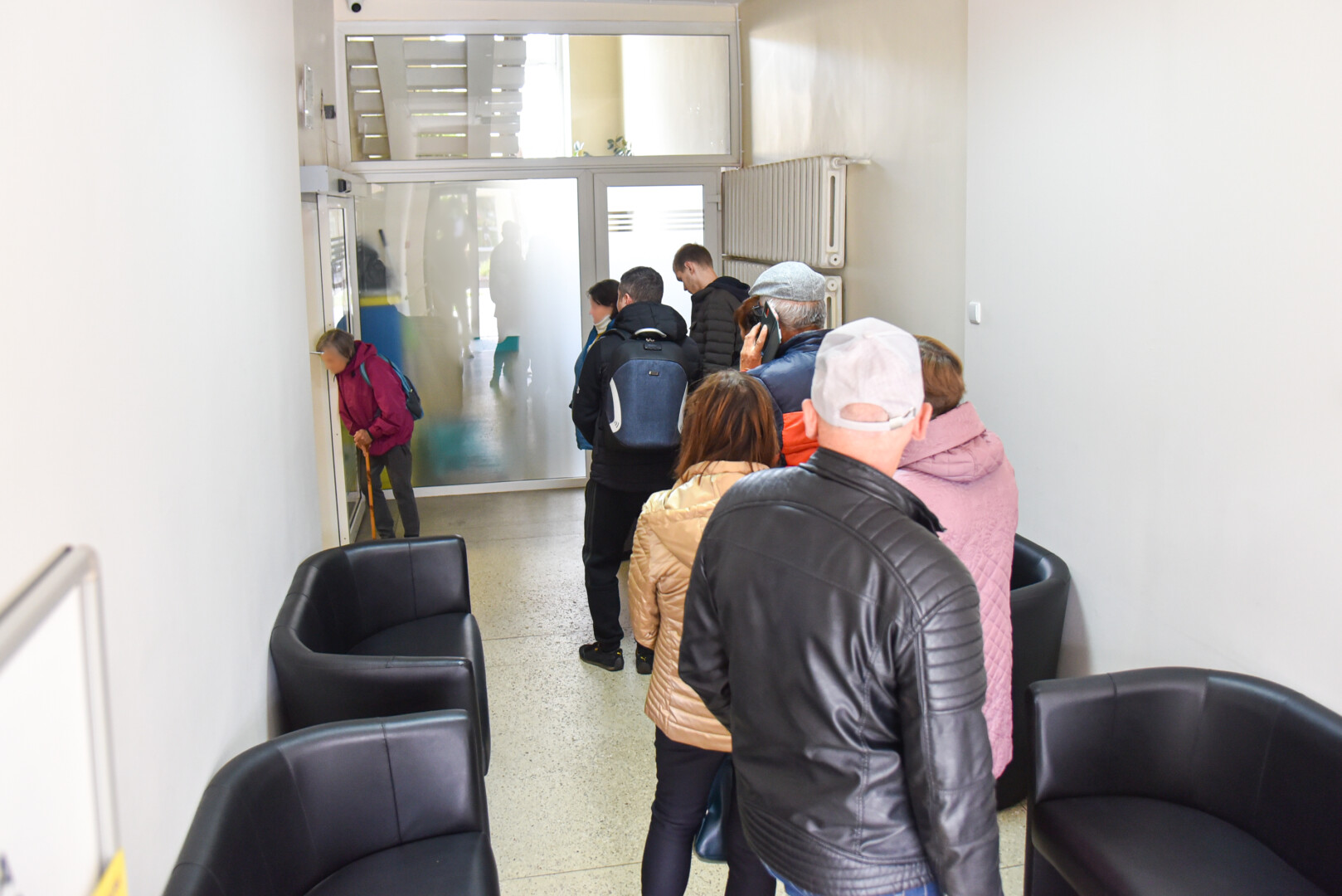 Atėjusieji dėl kompensacijų šiuo metu dar tik registruojami į eilę, o šioji – sudaryta jau iki gruodžio pabaigos. P. ŽIDONIO nuotr.