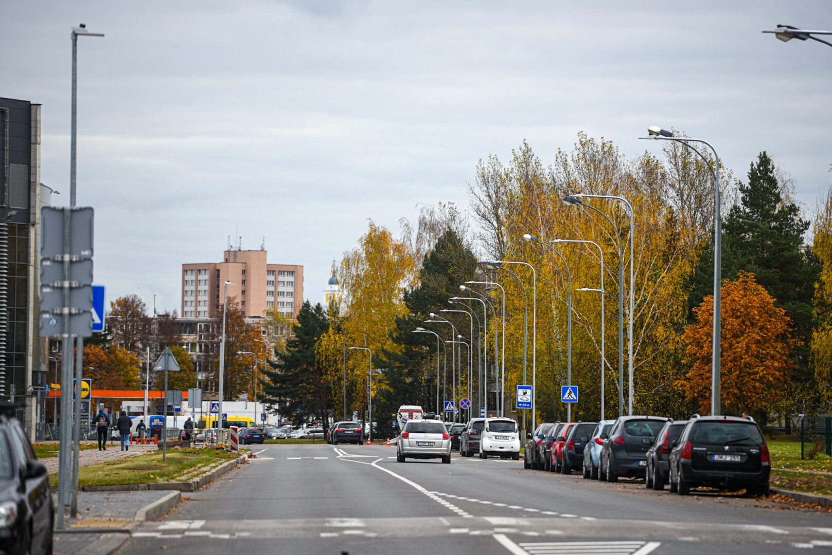 Pagal projektą vėliausiai iki metų pabaigos Aukštaitijos sostinės kai kurios gatvės dar skendės tamsoje. G. KARTANO nuotr.