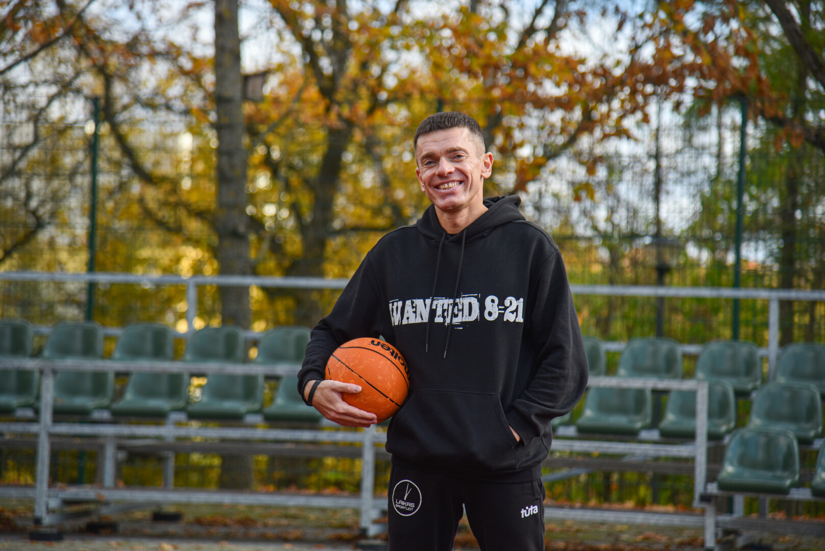 Vytautas pažįstamas ne tik krepšinio aikštelėje. Jam teko pagrindinis vaidmuo debiutuojančio režisieriaus Almanto Petkūno filme. P. ŽIDONIO nuotr.