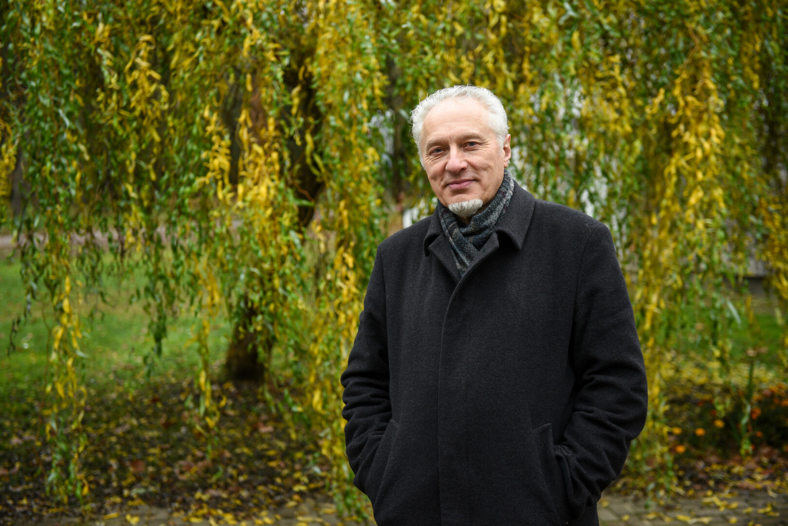 Berčiūnų Lietuvos Kankinių bažnyčios rektorius Algirdas Dauknys sako Tėvą Stanislovą visada prisiminsiantis kaip vieną iš žmonių, užauginusį jį kaip asmenybę ir dvasininką. P. ŽIDONIO nuotr.