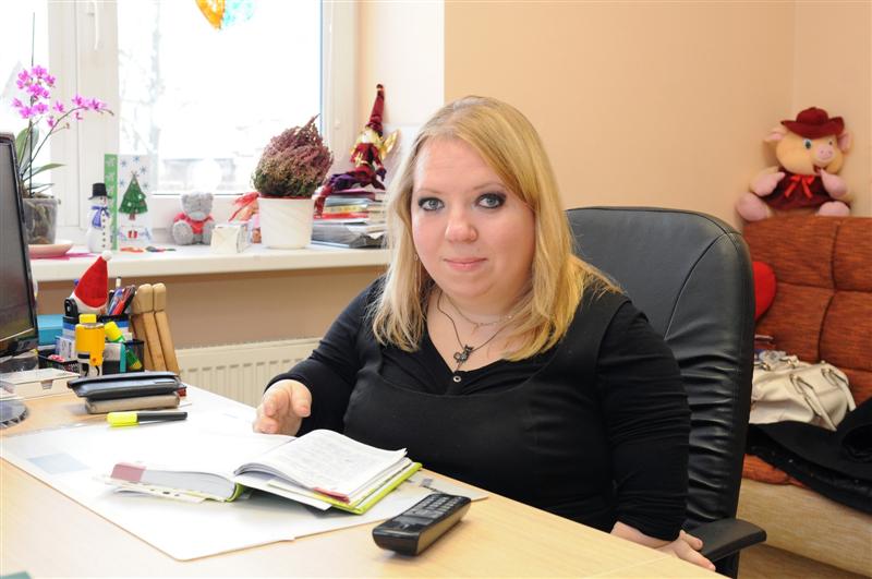 Irma Zabulionytė sako, kad nors pamaitinti augančias vargstančiųjų gretas – nemenkas iššūkis, prioritetas tenka dienos centrą lankantiems vaikams. P. ŽIDONIO nuotr.