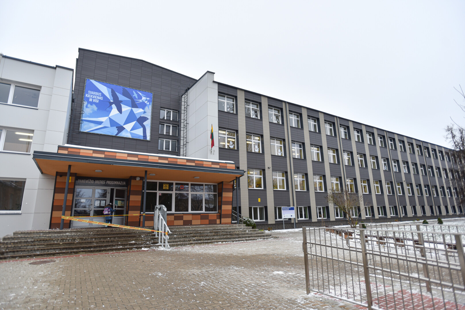 „Vilties“ progimnazija skelbia galinti įdarbinti psichologą, logopedą, bet norinčiųjų dirbti tiesiog nėra. P. ŽIDONIO nuotr.