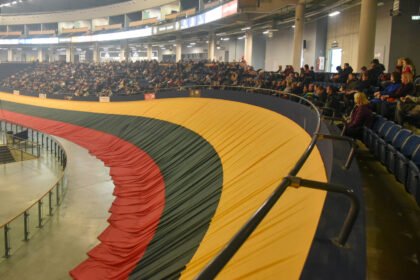 Panevėžyje nemenkas ažiotažas kilo, kai į Lietuvos valstybės atkūrimo dienos proga arenoje organizuojamą muzikinį spektaklį nemokamų bilietų neliko vos per kelias valandas.