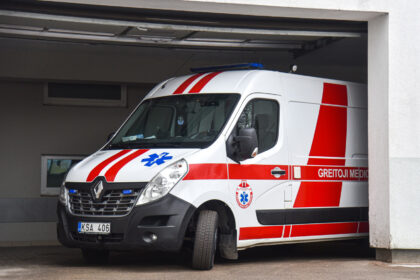 53-ejų vyrui Jonines teko švęsti ligoninėje. Kaip praneša policija, penktadienį apie 2.50 val. Panevėžyje, viešoje vietoje