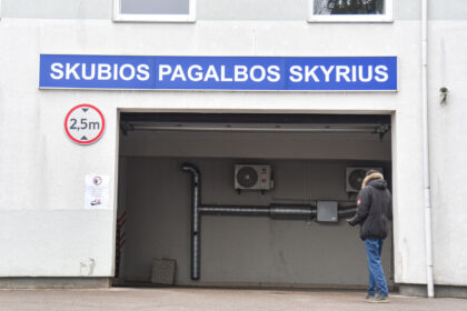 Nuo metų pradžios didžiuosiuose Lietuvos miestuose savaitgaliais ir švenčių dienomis jau turėję veikti skubios ambulatorinės medicinos pagalbos kabinetai Panevėžyje sunkiai skinasi kelią.