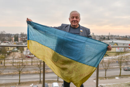 Nuo to laiko, kai lygiai prieš metus, 2022-ųjų vasario 24-ąją, grobikiškoji Rusijos kariuomenė užpuolė Ukrainą, Panevėžyje gyvenantis ukrainietis Jevgenijus Vitoško į gimtąją šalį nugabeno maždaug dešimtį tonų panevėžiečių suaukotos labdaros.