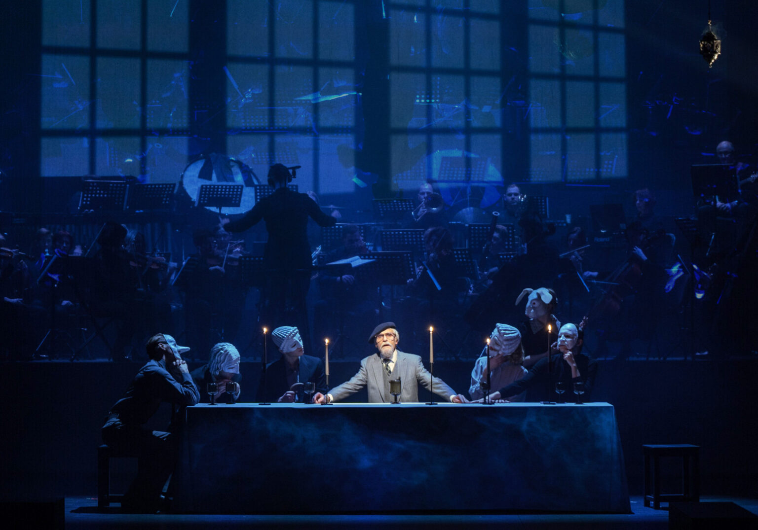 Prestižiškiausiais teatro apdovanojimais – Auksiniais scenos kryžiais po daugiau kaip dešimtmečio įvertinti ir Panevėžio kūrėjai.