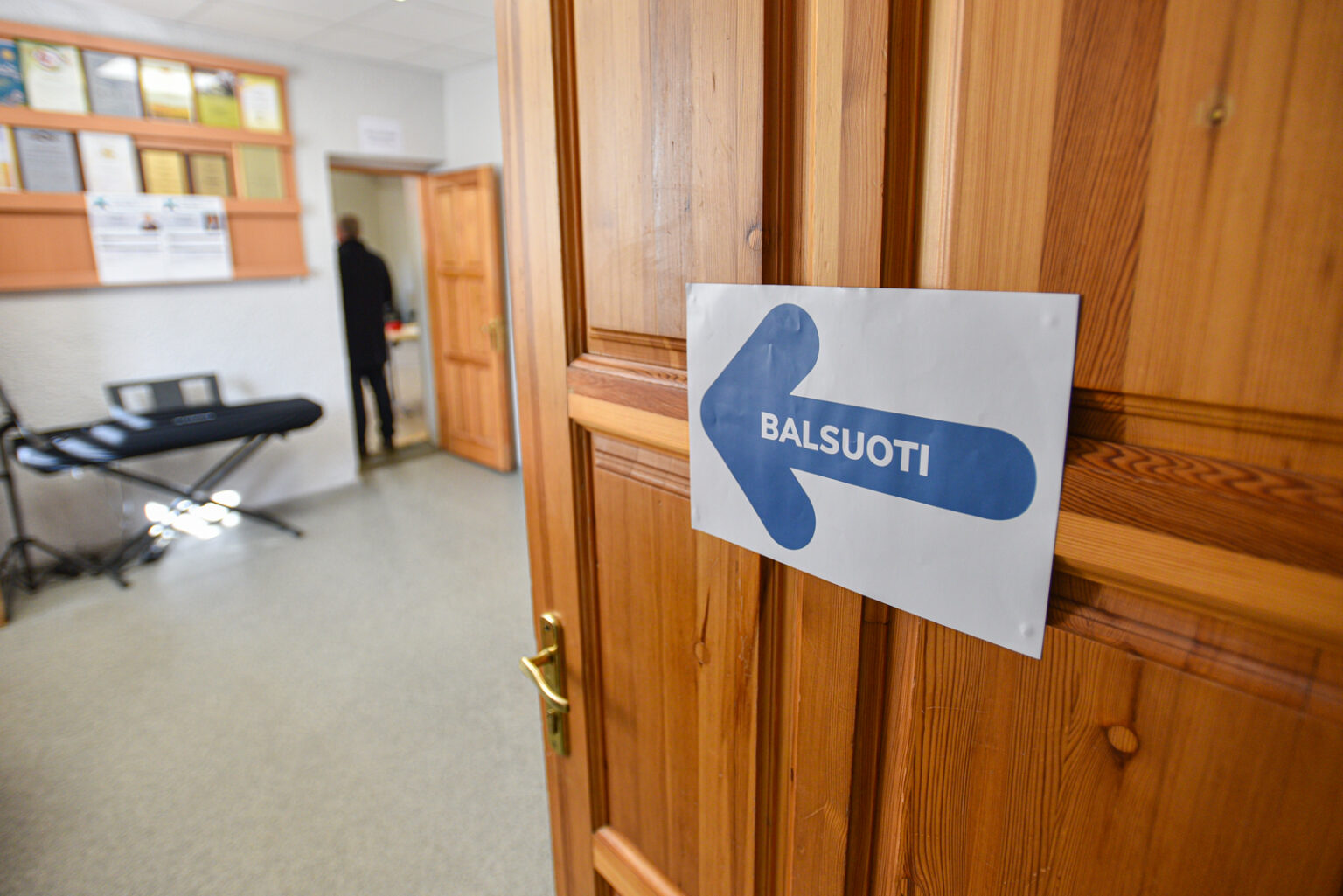 Panevėžio rajono gyventojai kartu su dar 33 Lietuvos savivaldybių rinkėjais šiandien renka žmones, kuriems ateinančius ketverius metus patikės valdžios vadeles. Tačiau ir antrajame ture kraštiečiai išlieka pasyviausiais balsuotojais visoje šalyje.