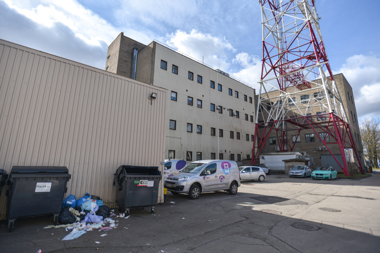 Liaudies išmintis byloja, kad geras kaimynas – kaip rastas lobis. Deja, su kaimynais ne visiems pasiseka.