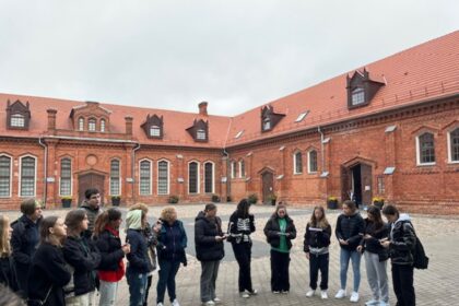 2021–2023 m. m. Panevėžio Mykolo Karkos pagrindinėje mokykloje buvo vykdomas programos „Erasmus + KA1“ pagrindinio veiksmo bendrojo ugdymo mobilumo projektas „Road to History“.