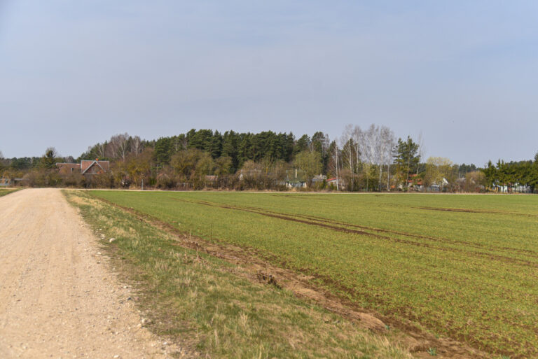 Karsakiškio seniūnijoje dviejų sodininkų bendrijų gyventojai apstulbo išgirdę, kad jų pašonėje planuojamas smėlio ir žvyro karjeras.