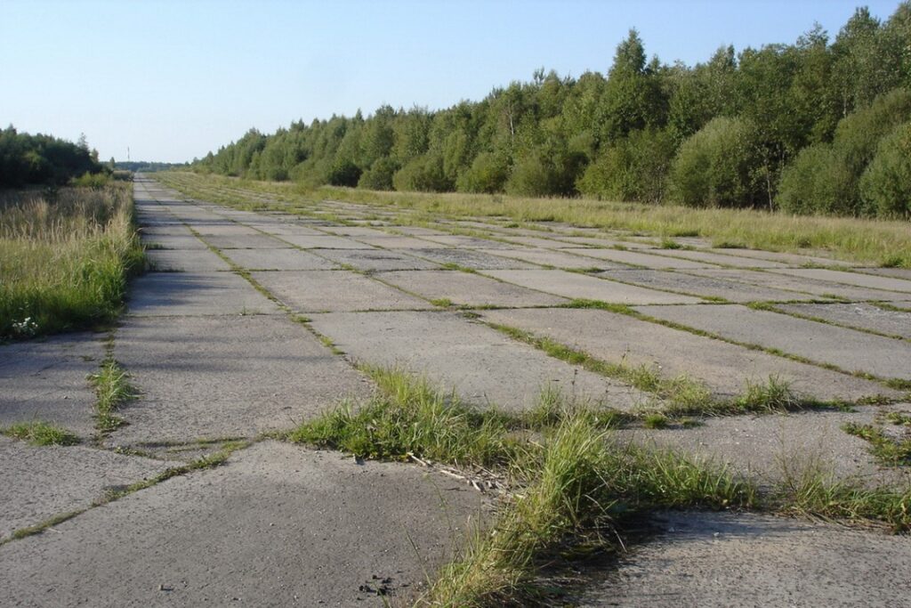 Panevėžio pašonėje esančiame kariniame Pajuosčio aerodrome prasideda rekonstrukcijos darbai.