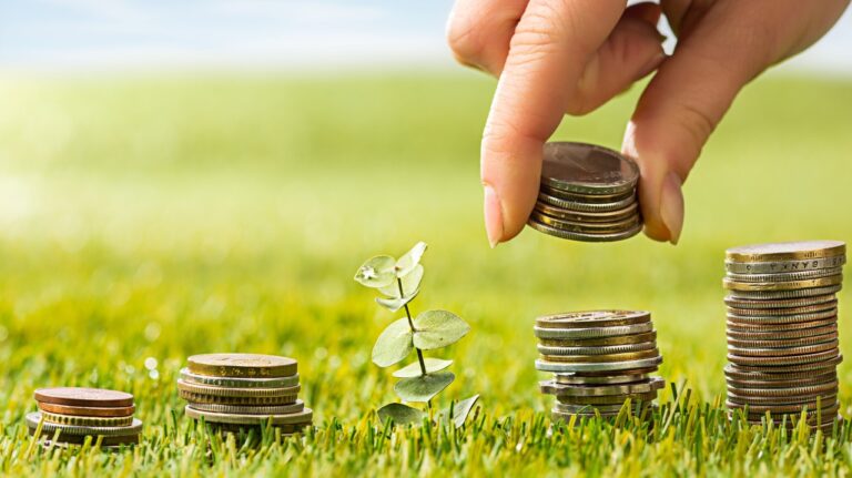 Vos 4 iš 10 lietuvių prisiima finansinę atsakomybę