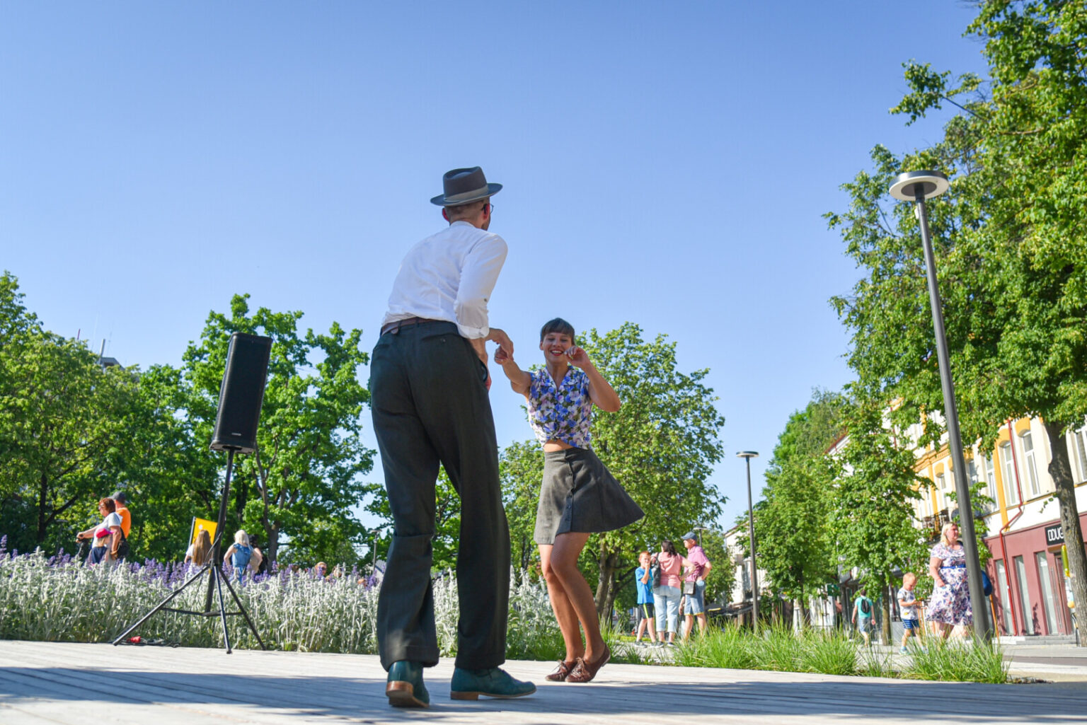 Artėjant vasarai, ryškėja minias į Panevėžio Laisvės aikštę sutraukiančio tradicinio renginių ciklo „Susitikime penktadienį“ kontūrai.