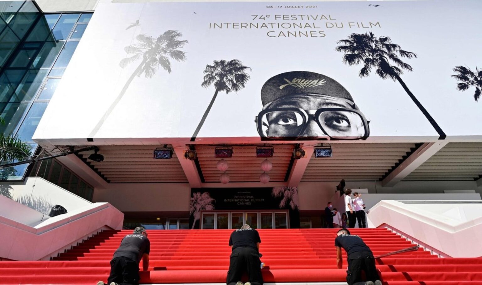 Prestižiškiausiame ir didžiausiame Europos Kanų kino festivalyje dvi savaites praleidusi Panevėžio kino centro „Garsas“ direktorė Genė Pučinskienė teigia per dieną peržiūrėdavusi bent po 3–4 filmus.