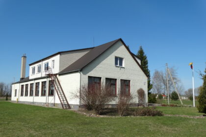 Pastarasis dešimtmetis Panevėžio rajone išsiskyrė masiniu mokyklų uždarymu. Toliau nuo miesto įsikūrusiems kaimams demografinės tendencijos negailestingos.