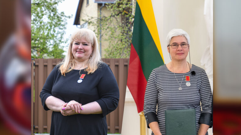 Prezidento apdovanojimo sulaukusios mamos – Neringa Kunickienė ir Rasma Buzienė – suprato: ne užgyventi turtai, karjera, statusas, o besisukantis gyvybės ratas yra gyvenimo pamatas.