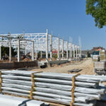 Ilgą laiką apleista dykviete buvusiame sklype prie vienos pagrindinių Panevėžyje Vilniaus gatvės dar šiais metais planuojama atidaryti naują prekybos centrą.