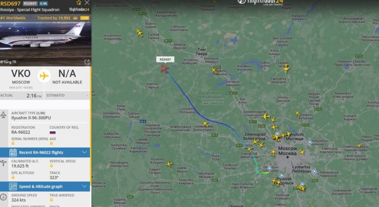 Tarp maištaujančių „Vagner“ samdinių pozicijų ir Maskvos liekant vis mažiau kilometrų, šeštadienio popietę Vladimiro Putino prezidentinis lėktuvas išskrido iš sostinės Sankt Peterburgo kryptimi.