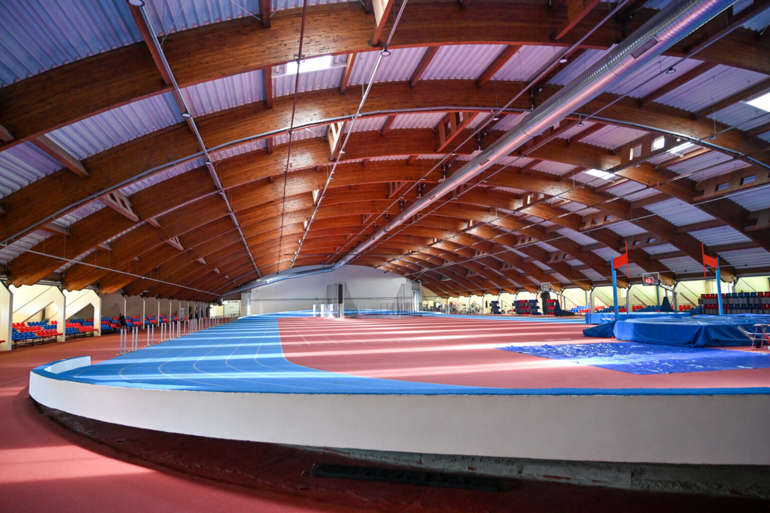 Sportininkų kalvėmis vadinamiems sporto centrams ir sporto klubams artėja lūžio metas.