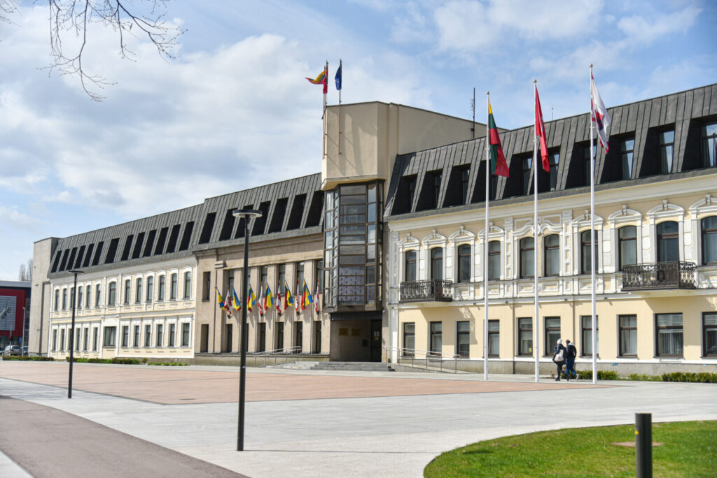 Aštuonerius metus Panevėžio savivaldybės administracijos laivą vairavęs Tomas Jukna jos direktoriumi paskirtas dar ketveriems.