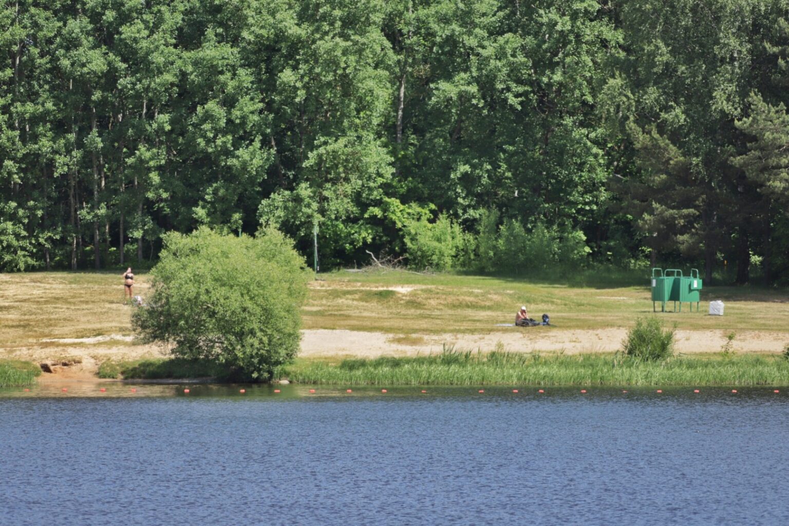 Du Panevėžio paplūdimiai – mieste prie Nevėžio užtvankos ir Piniavoje prie Lėvens – poilsiautojų laukia nuo pat kalendorinės vasaros pradžios.