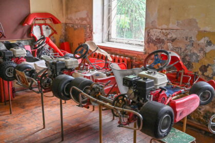 Prieš keturias dešimtis metų įrengtą ir pastarąjį dešimtmetį buvusį apleistą Raguvos kartodromą tikimasi atgaivinti, paverčiant jį nemenku traukos centru.