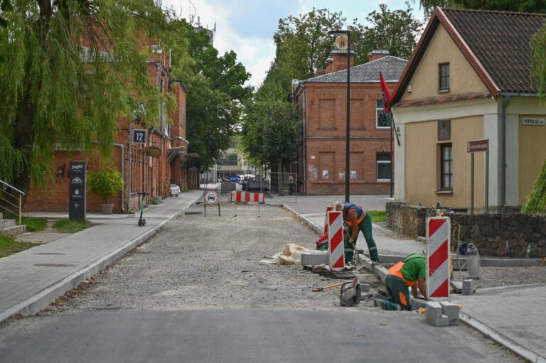 Panevėžiečiams baigia pabosti jau keletą metų užsitęsęs vienos seniausių mieste Kranto gatvės remontas.