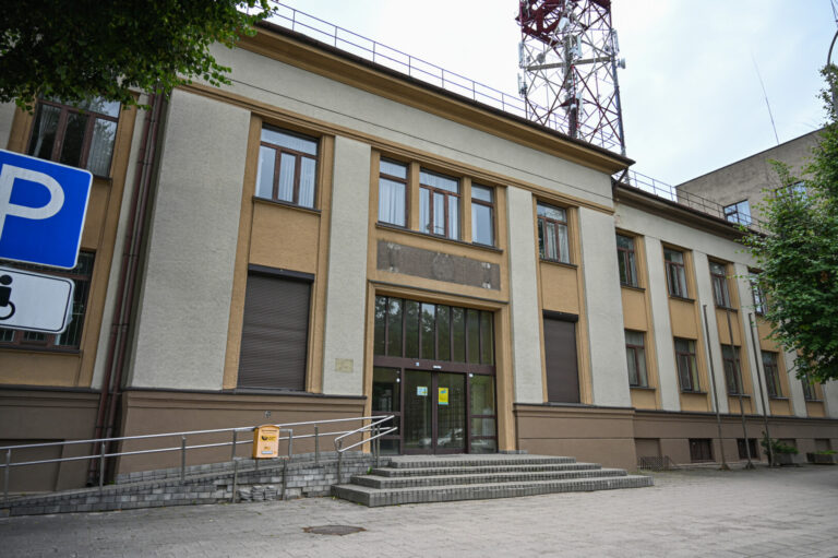 Nuo praėjusių metų ištuštėję Panevėžio centrinio pašto rūmai Respublikos gatvėje jau netrukus atgims naujam gyvenimui.