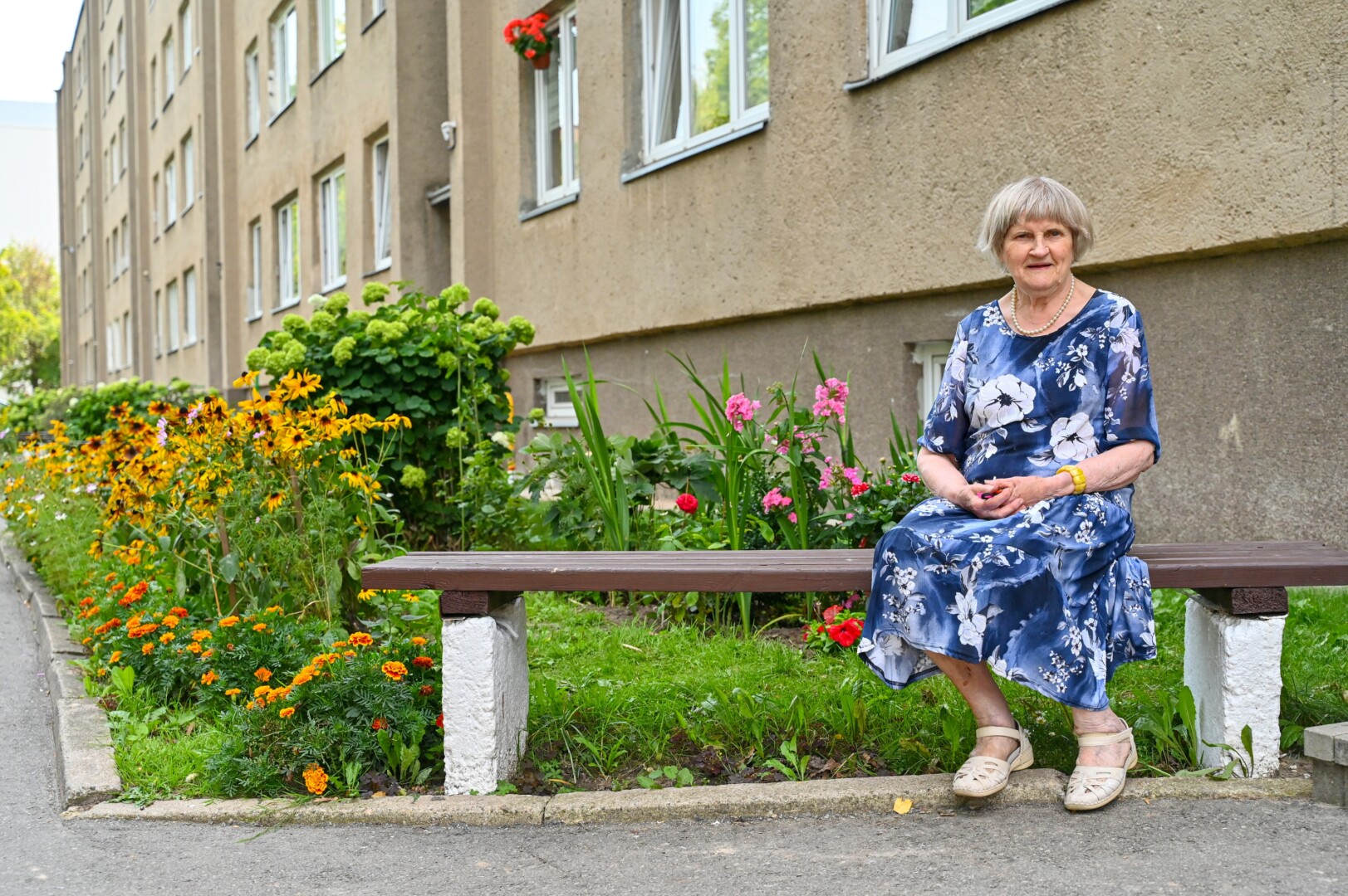 Dar sovietmečiu statytas daugiabutis Respublikos gatvėje slepia tikrą lobyną – rūsyje įrengtas menininkų Zoltnerių dirbtuves ir meno galeriją. G. KARTANO nuotr. 