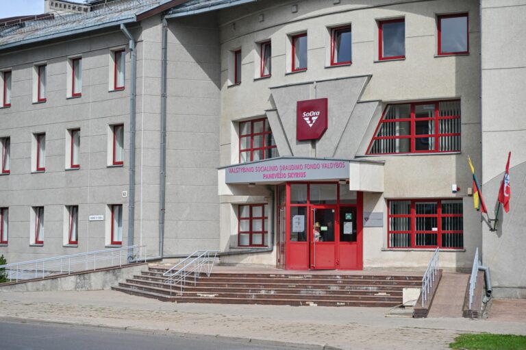 Panevėžio „Sodros“ darbuotojai jau rengiasi didžiosioms kraustynėms.