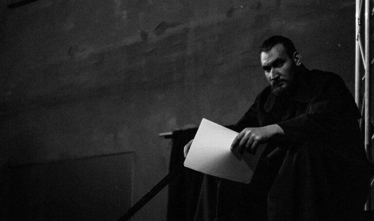 Mirė žinomas aktorius Jonas Čepulis. Liūdna žinia šeštadienio popietę pasidalijo Panevėžio Juozo Miltinio teatras. Aktoriui buvo vos 36-eri.