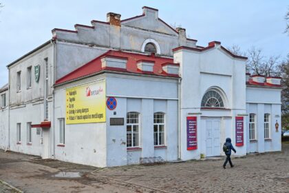 Panevėžio teatro aukso laikus menantis istorinis pastatas Respublikos gatvėje sulaukė permainų.