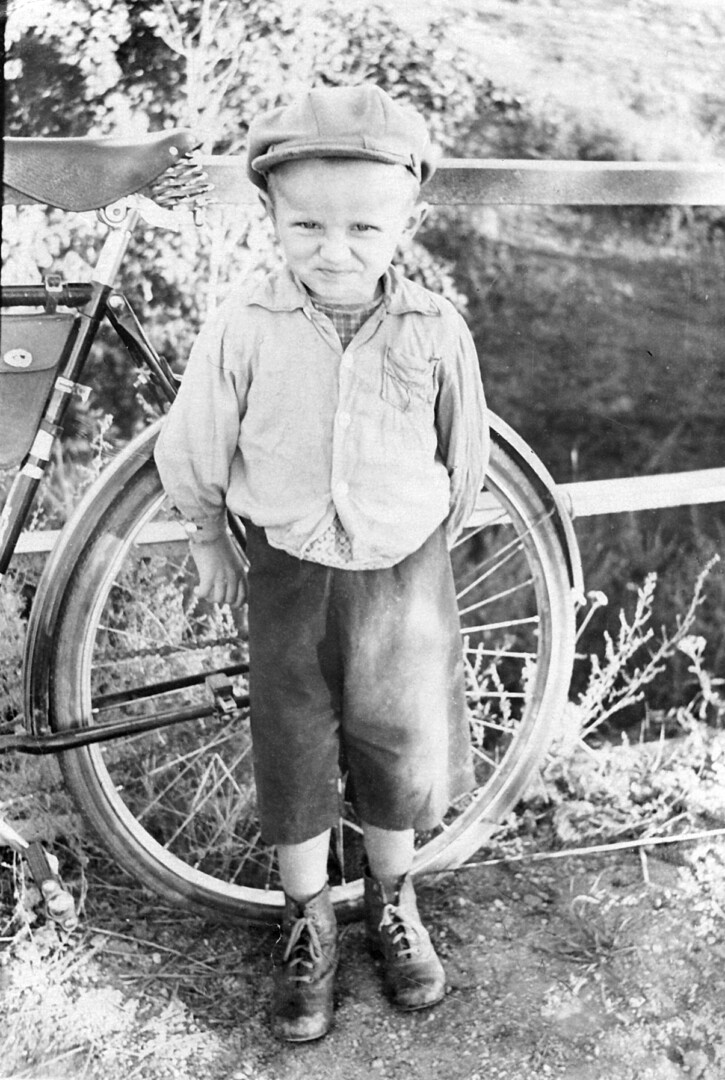 Sibire gimęs Juozas mamos gimtinę išvydo tik būdamas dvejų, šeimai jau sugrįžus į Lietuvą. ŠEIMOS ARCHYVO nuotr.