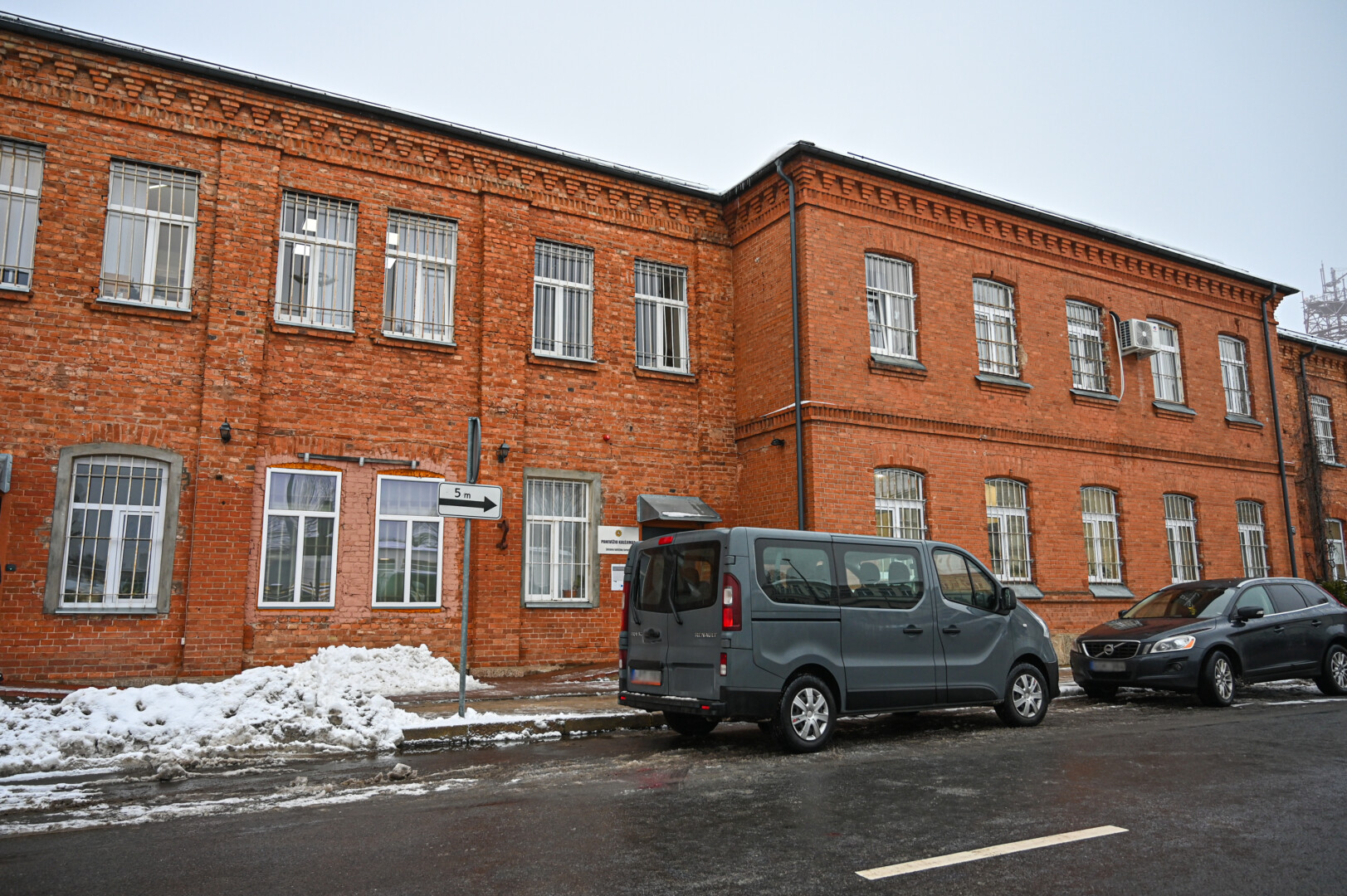 Panevėžio kalėjime nuteistoji, supykusi ant slaugytojos, pradėjo keiktis, grasinti, o galiausiai smogė medikei į veidą. P. ŽIDONIO nuotr. 