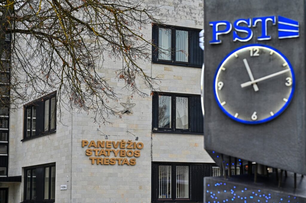 Panevėžio savivaldybė ir statybų bendrovė Panevėžio statybos trestas santykius aiškintis ėmėsi teisme.