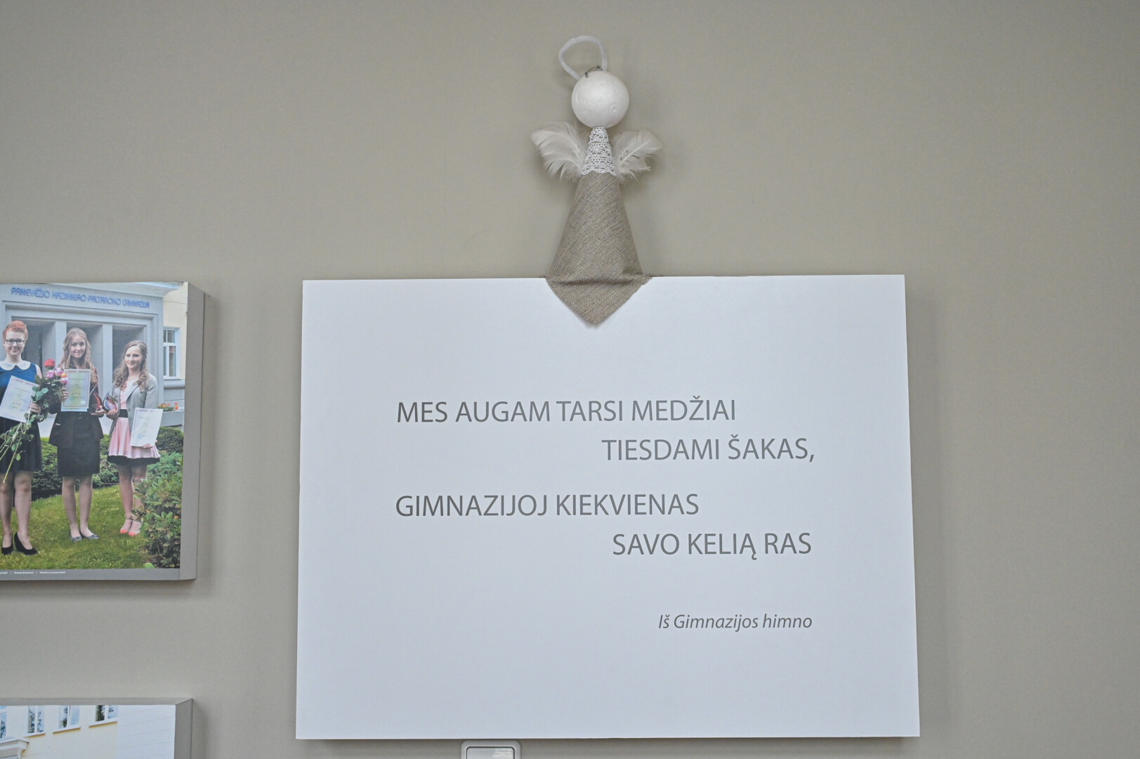 Pradėtas statyti kaip kunigų seminarija šis įvairios paskirties bei patirties etapus perėjęs pastatas vis dėlto visada buvo susietas su švietimu. P. ŽIDONIO nuotr.