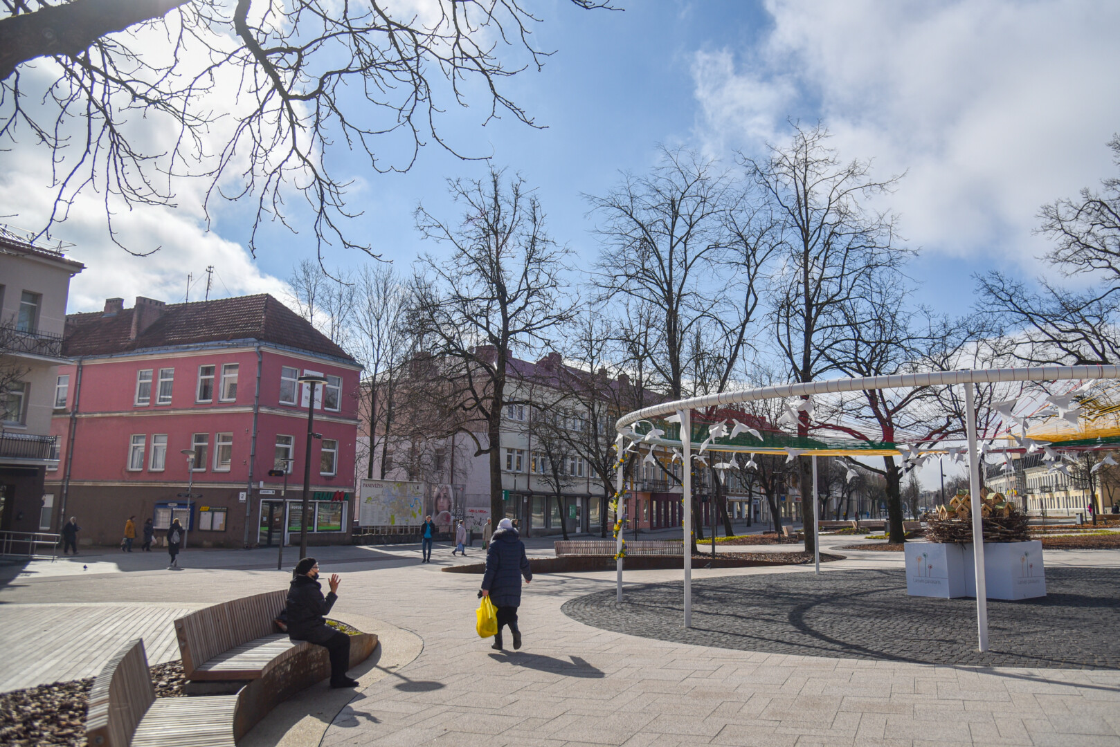 Norint išsinuomoti prabangesnį būstą ar prestižiškesnėje Panevėžio vietoje, tenka pereiti kone konkursinę atranką – tiek reikalavimų pažeria šeimininkai. P. ŽIDONIO nuotr.