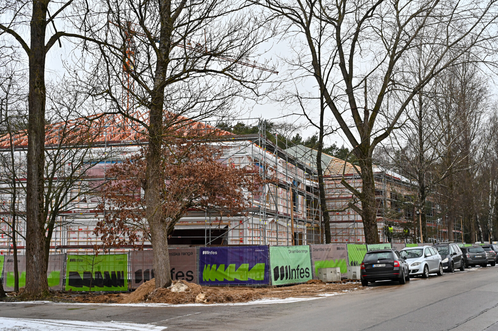 Prieš keturis mėnesius pradėta „Harmonijos miesto“ statyba sparčiai juda į priekį. G. KARTANO nuotr.