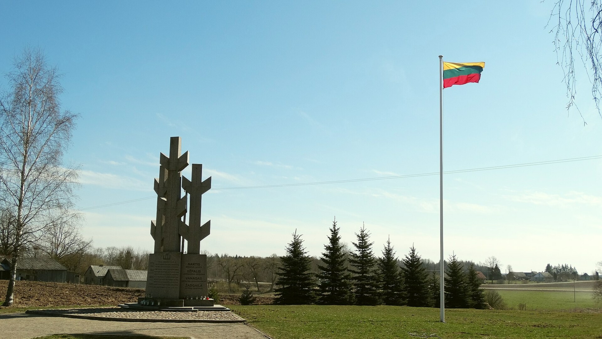 Paminklas Lietuvos Laisvės Kovos Sąjūdžiui Minaičiuose. 