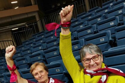 Aistruole, charizmatiška, padūkusia, o kartais – dar ir kiek priplaukusia moterimi girdi save vadinant Valentina Valuškienė iš Trakiškio.