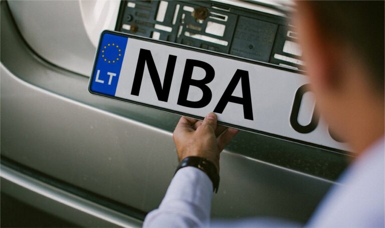 „Regitra“ praneša antradienį skelbsianti 73 naujus planuojamus gaminti registracijos numerio derinius automobiliams. Pirmieji norintys juos išsirinkti ir užsisakyti, galės tą padaryti internetu jau nuo 17 valandos.